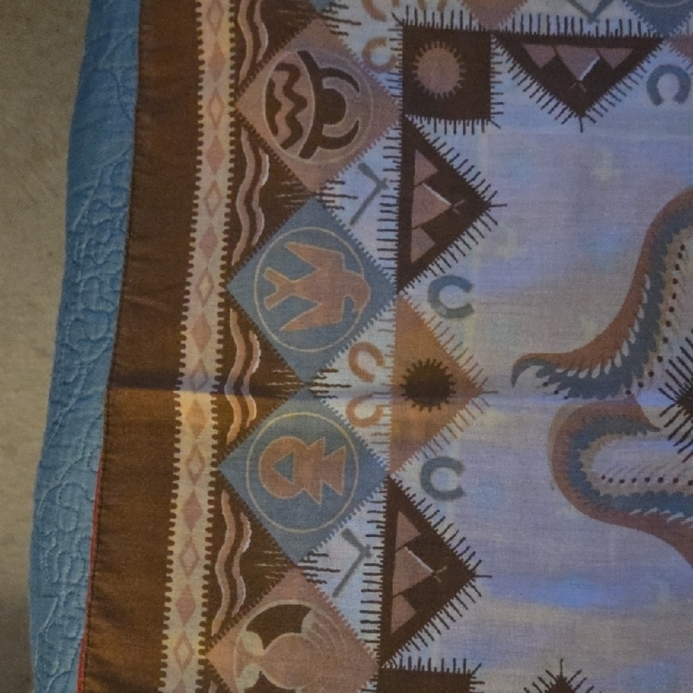 Geometric Patterned Tapestry - Picture 2 of 4